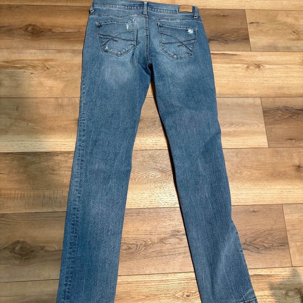 Aeropostale Distressed Skinny jean
